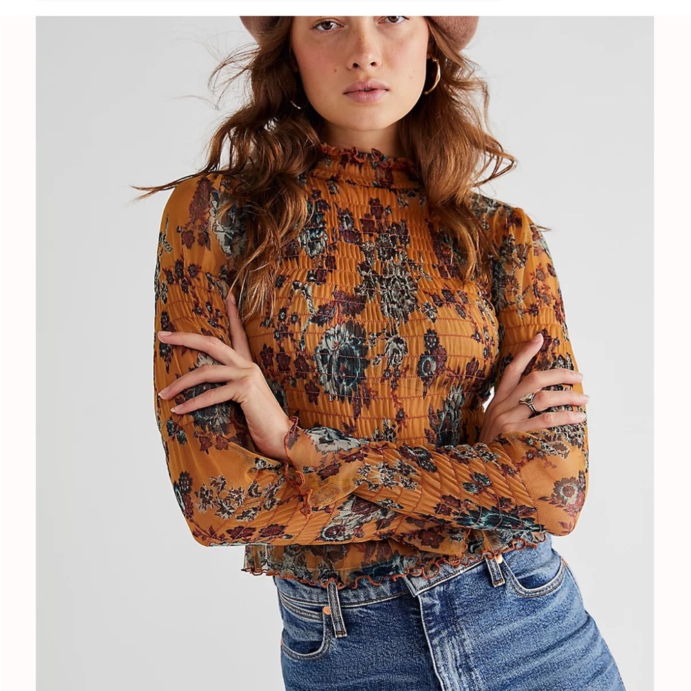 NWT Free people Hello There Top